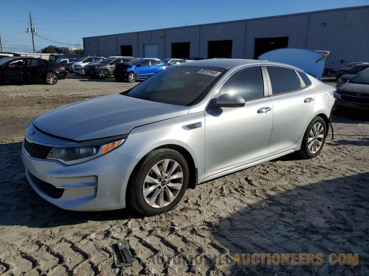 5XXGT4L30JG266413 KIA OPTIMA 2018