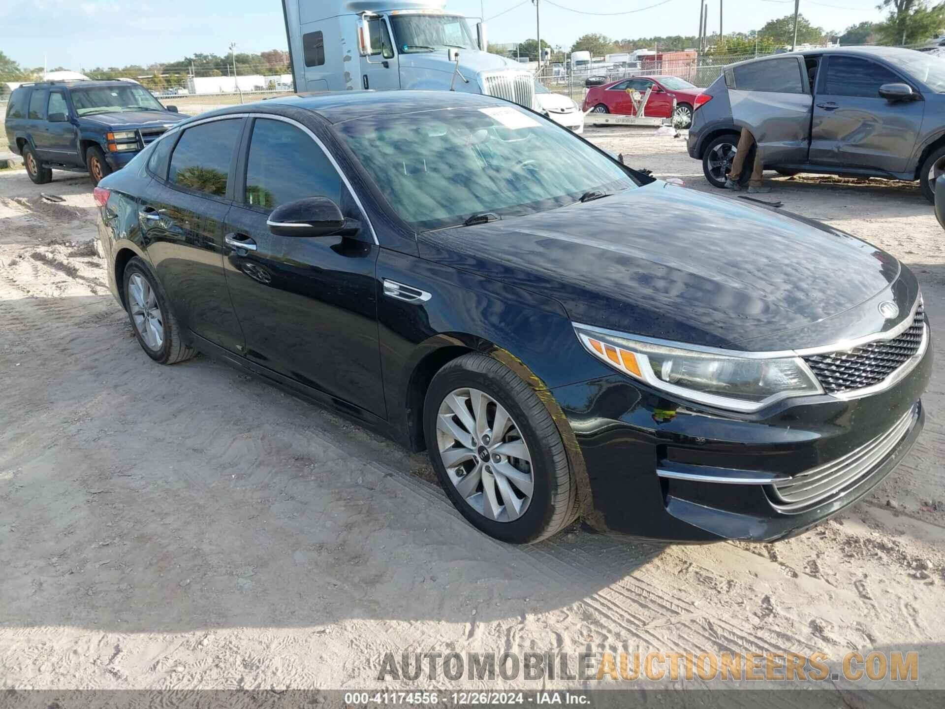 5XXGT4L30JG267030 KIA OPTIMA 2018