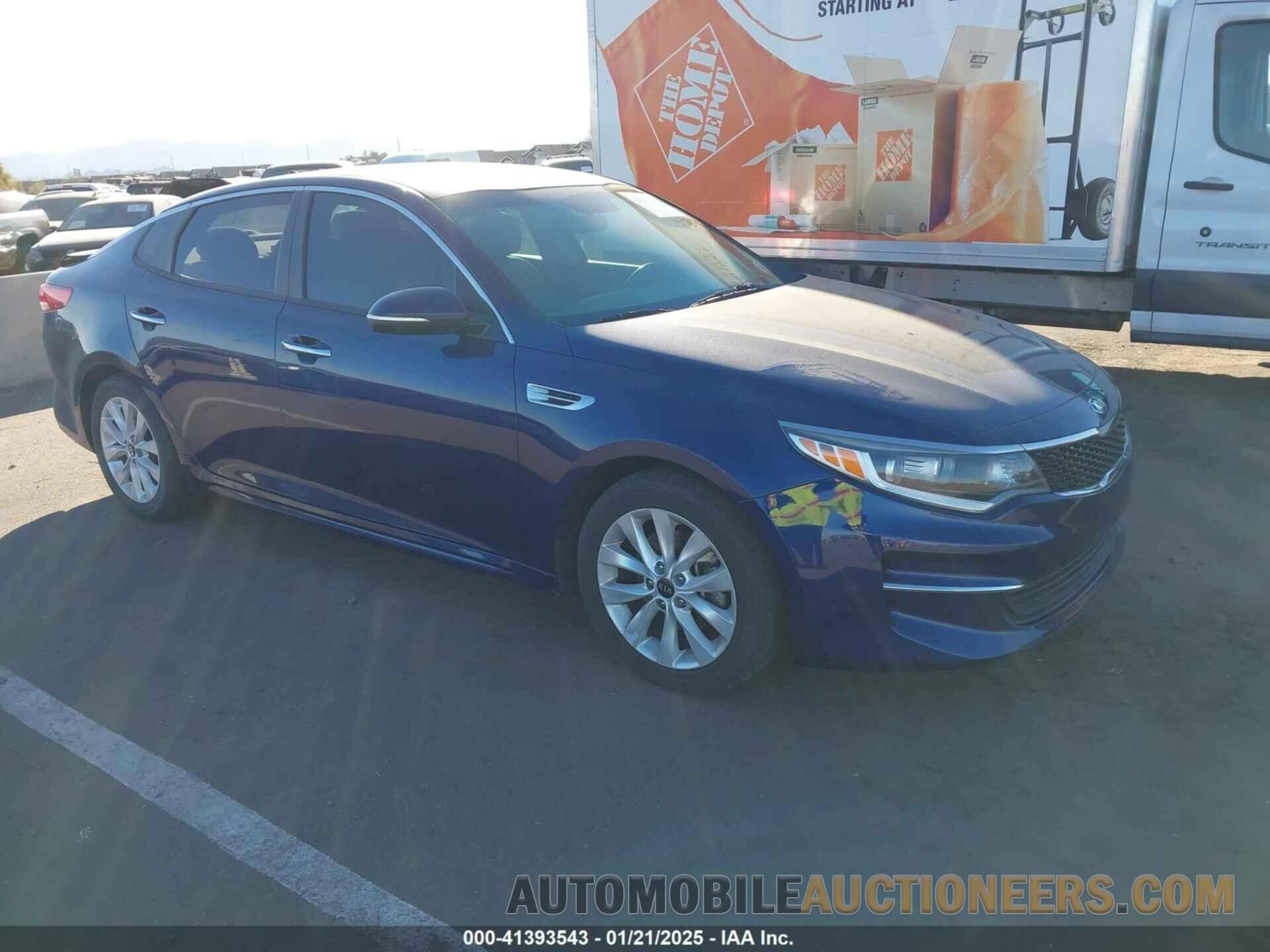 5XXGT4L30JG274060 KIA OPTIMA 2018