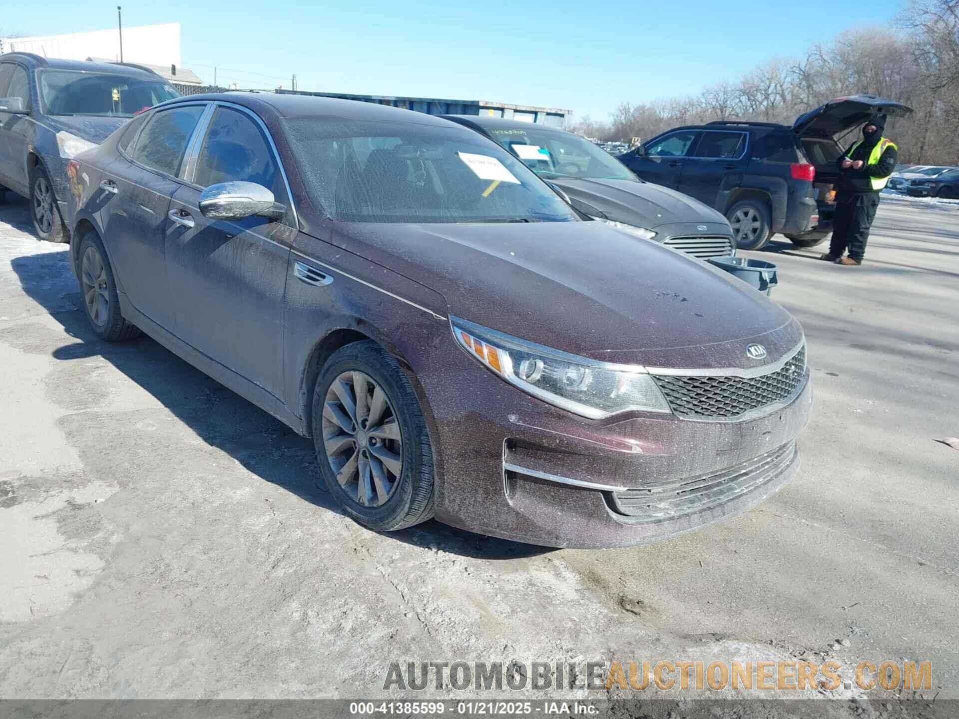 5XXGT4L30JG274172 KIA OPTIMA 2018