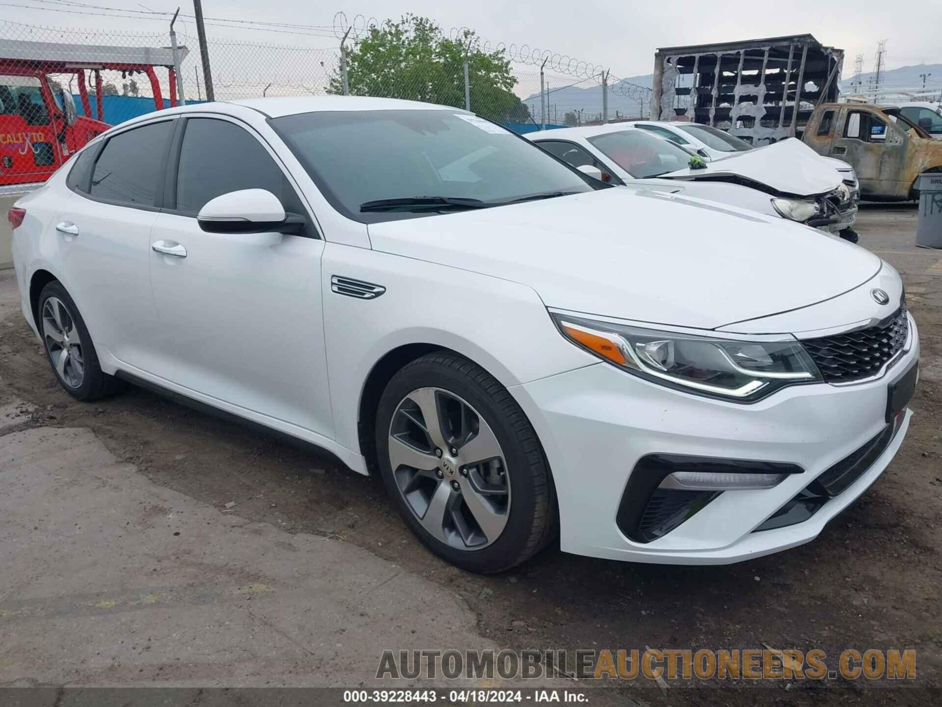 5XXGT4L30LG426261 KIA OPTIMA 2020