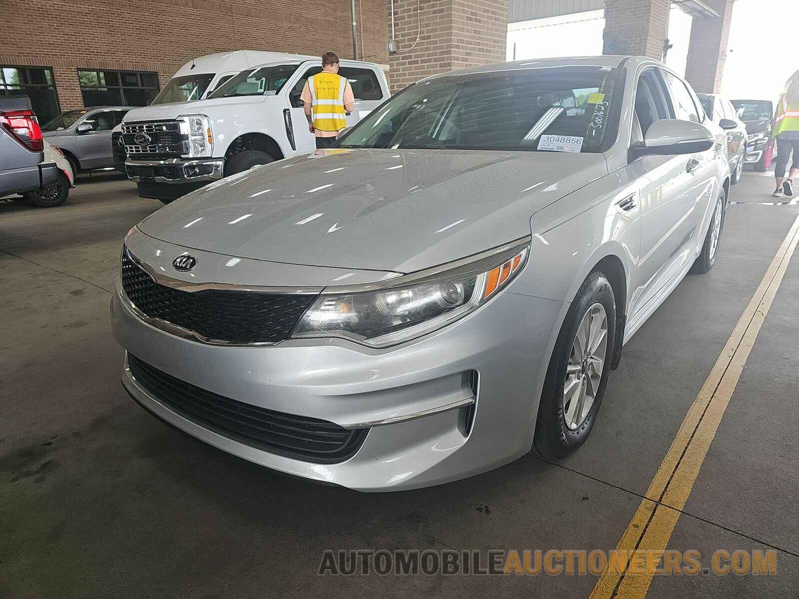 5XXGT4L31JG200985 Kia Optima 2018