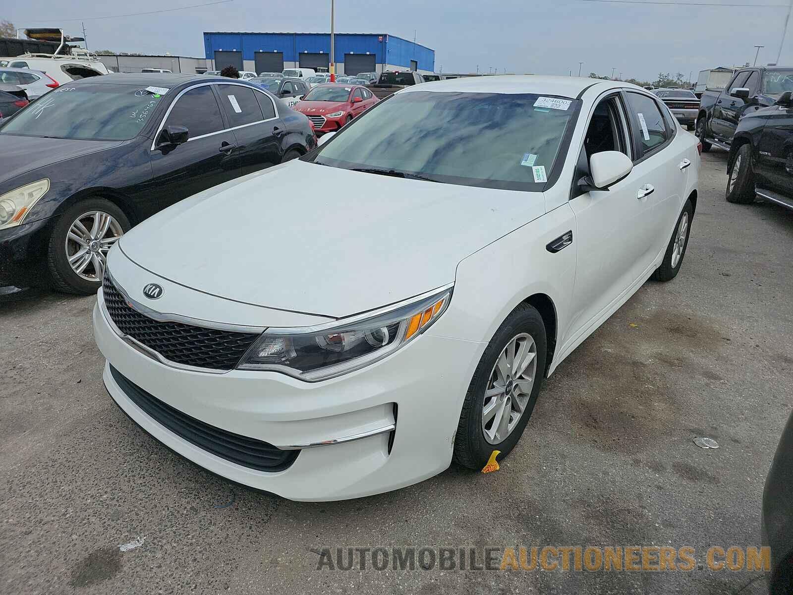 5XXGT4L31JG215616 Kia Optima 2018