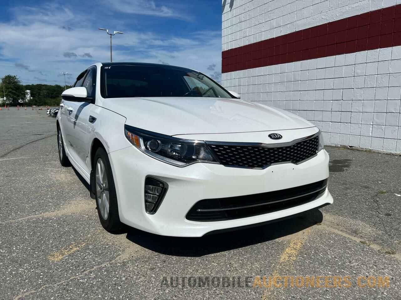 5XXGT4L31JG216152 KIA OPTIMA 2018