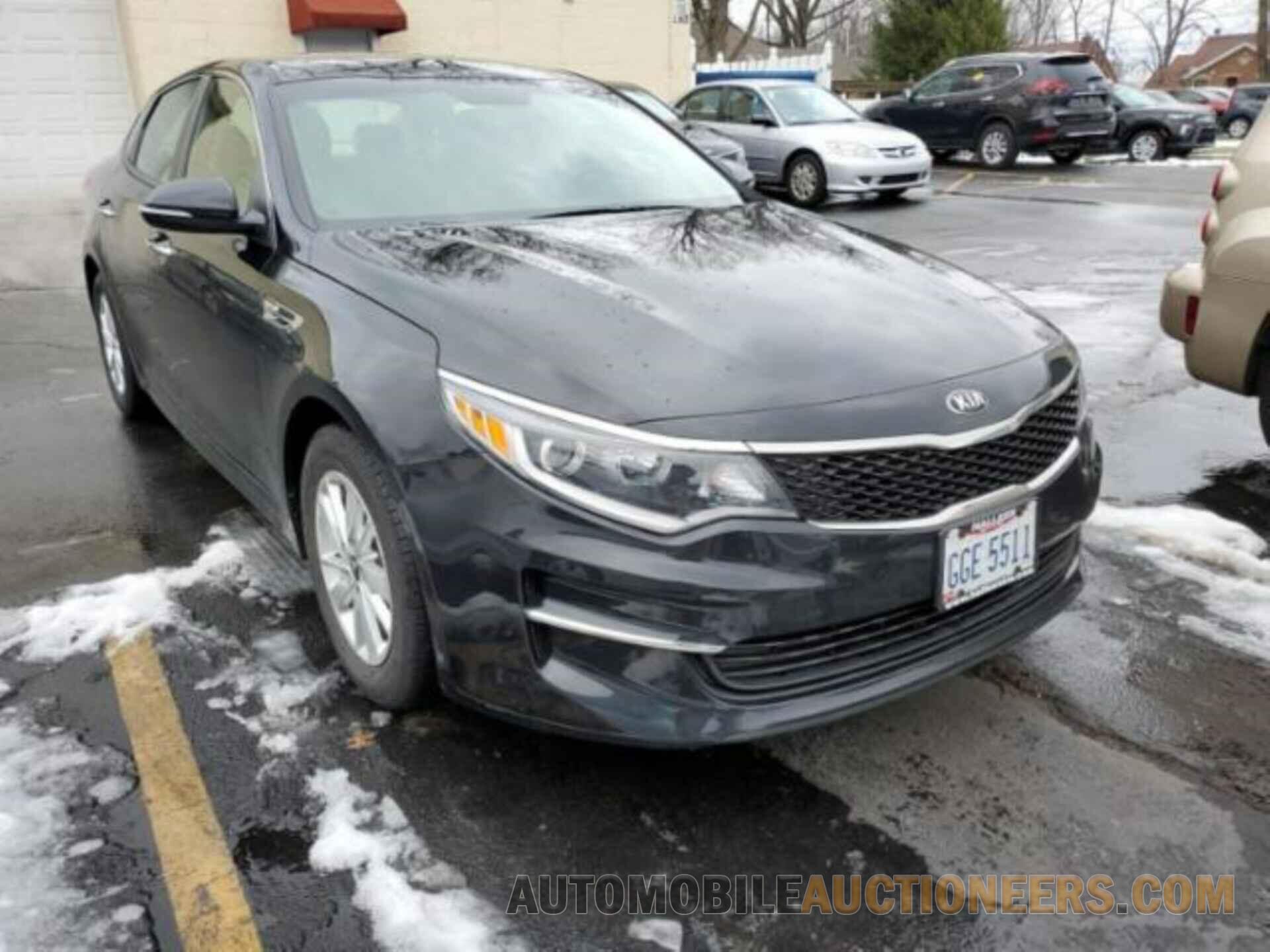 5XXGT4L31JG237003 KIA OPTIMA 2018