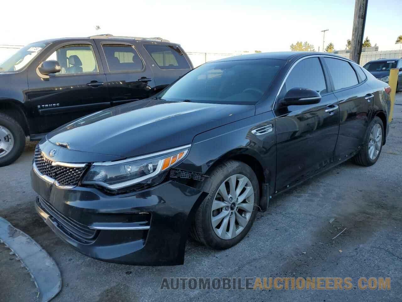 5XXGT4L31JG259082 KIA OPTIMA 2018