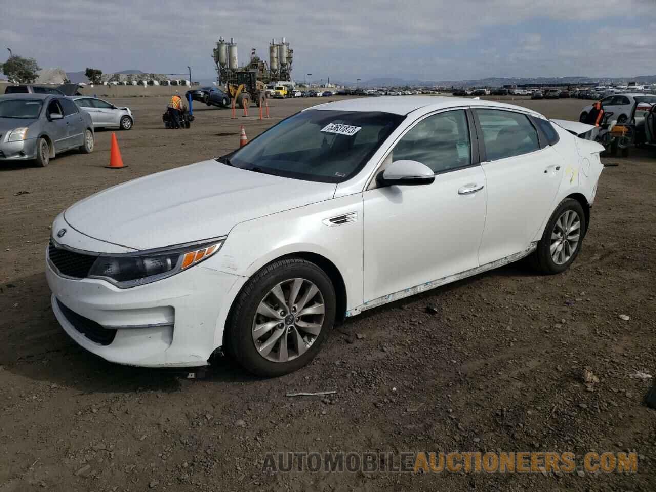 5XXGT4L31JG259521 KIA OPTIMA 2018