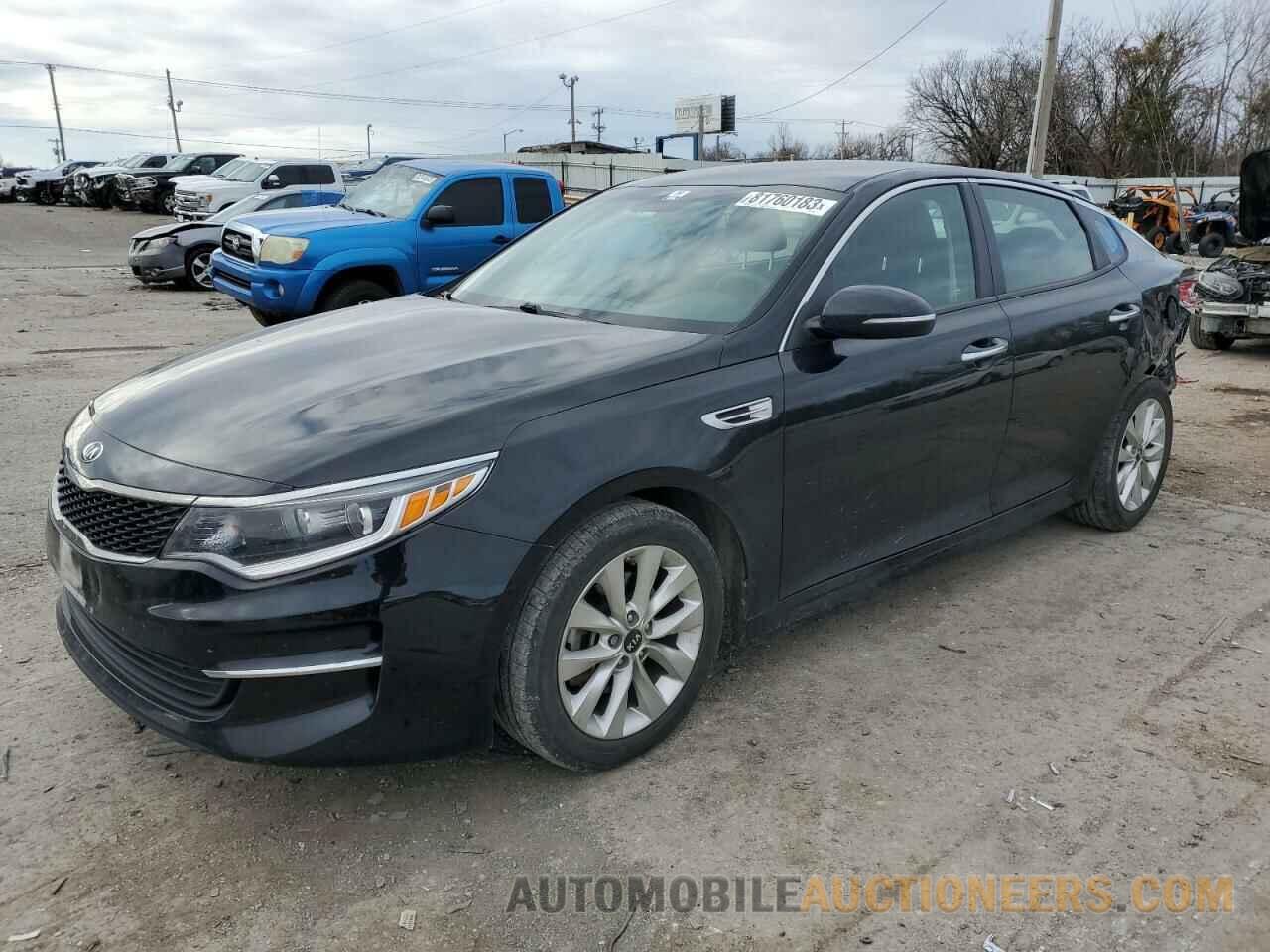 5XXGT4L31JG268817 KIA OPTIMA 2018