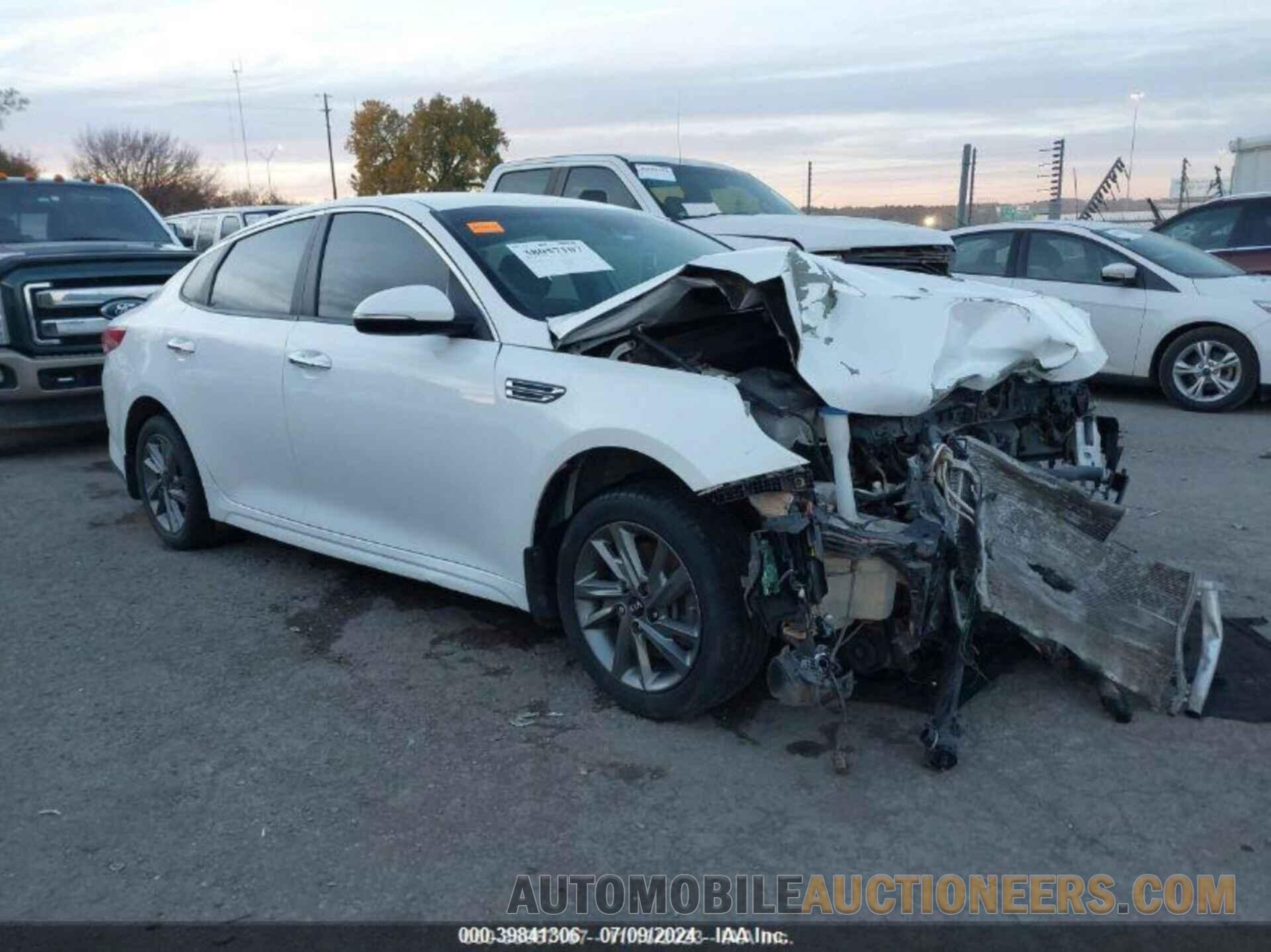 5XXGT4L31KG374427 KIA OPTIMA 2019