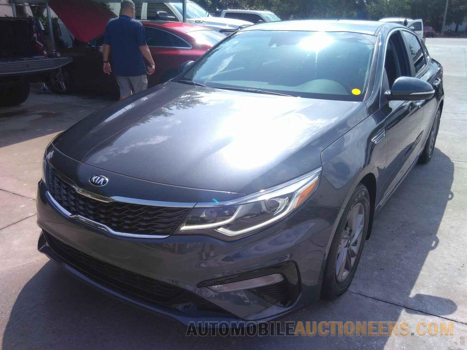 5XXGT4L31LG437995 Kia Optima 2020