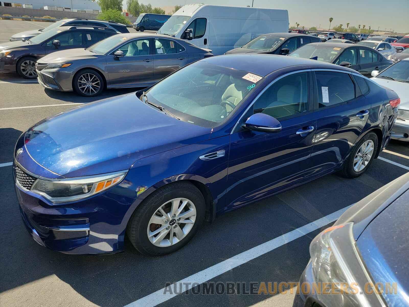 5XXGT4L32GG016633 Kia Optima 2016