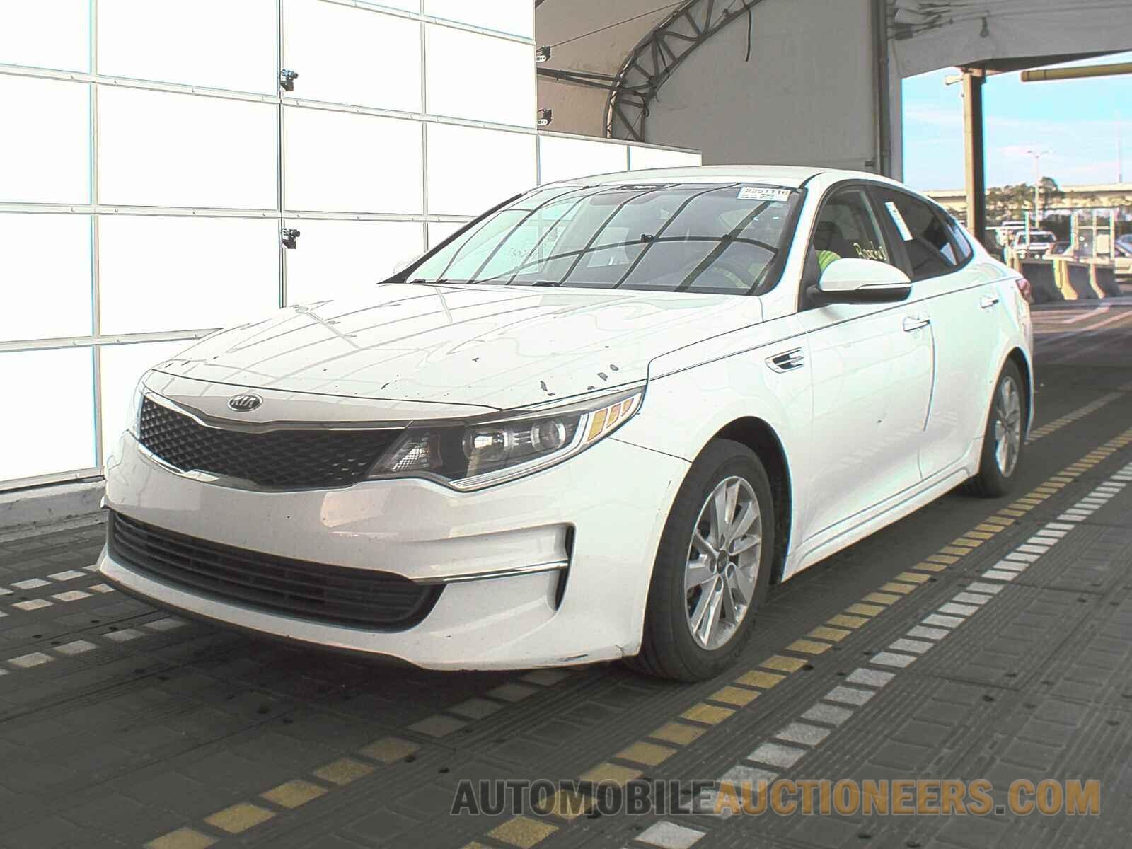 5XXGT4L32GG041693 Kia Optima 2016