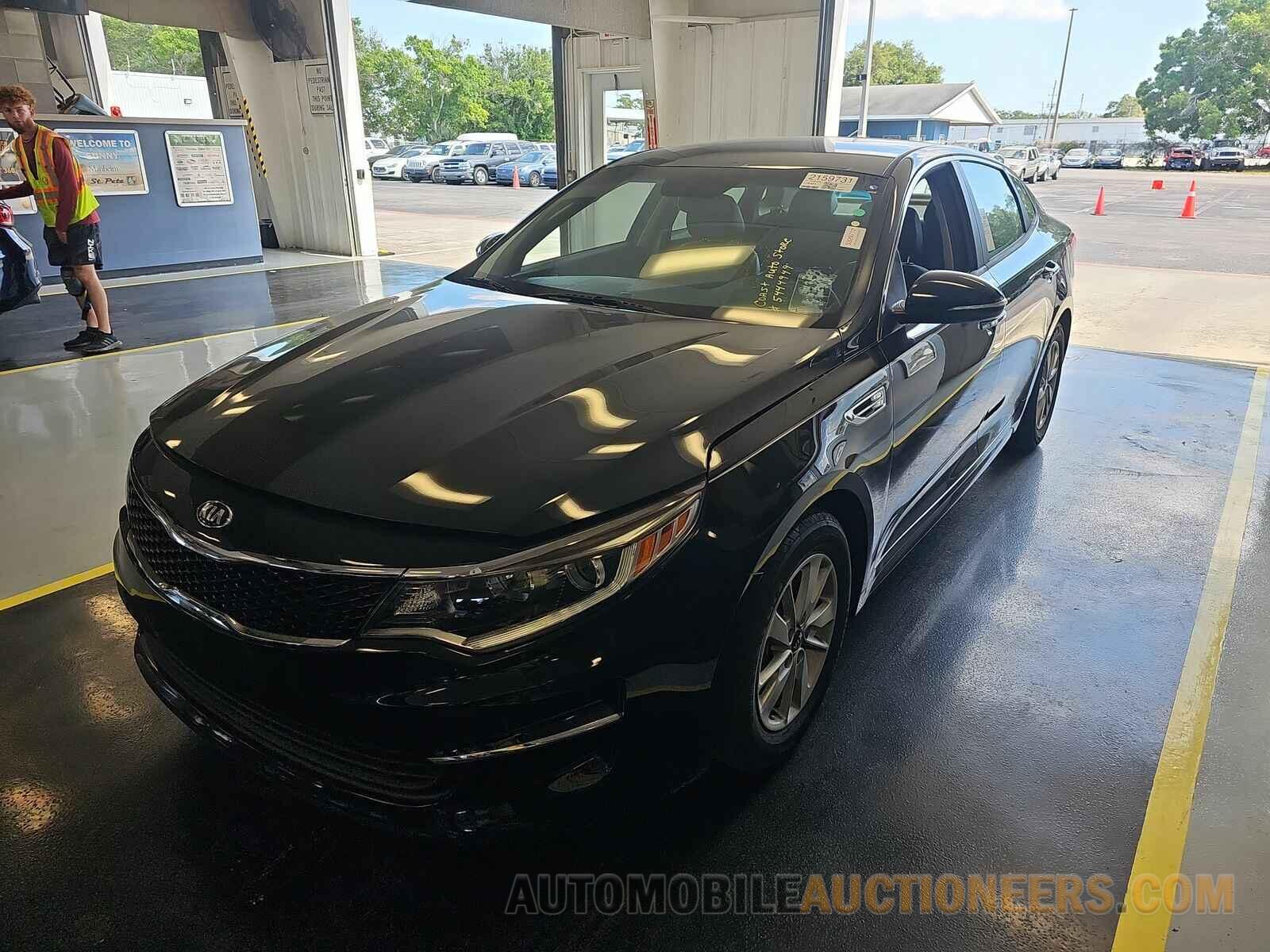 5XXGT4L32GG049552 Kia Optima 2016