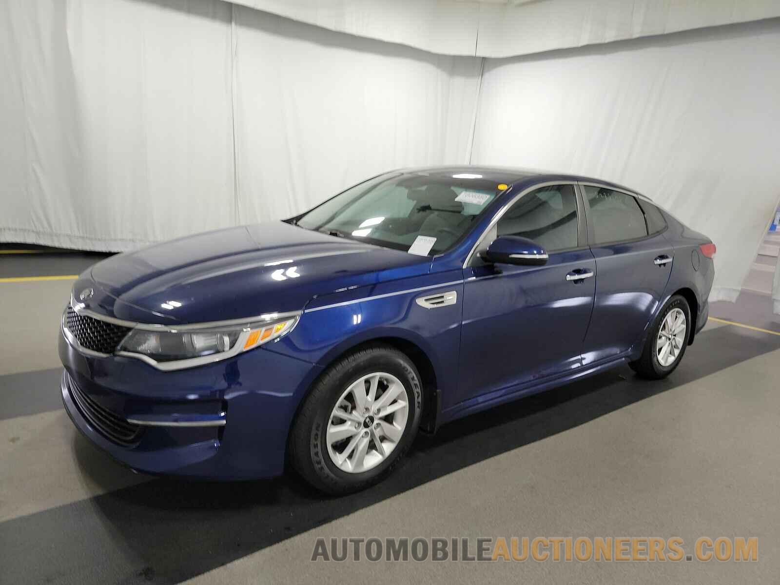 5XXGT4L32HG122047 Kia Optima 2017