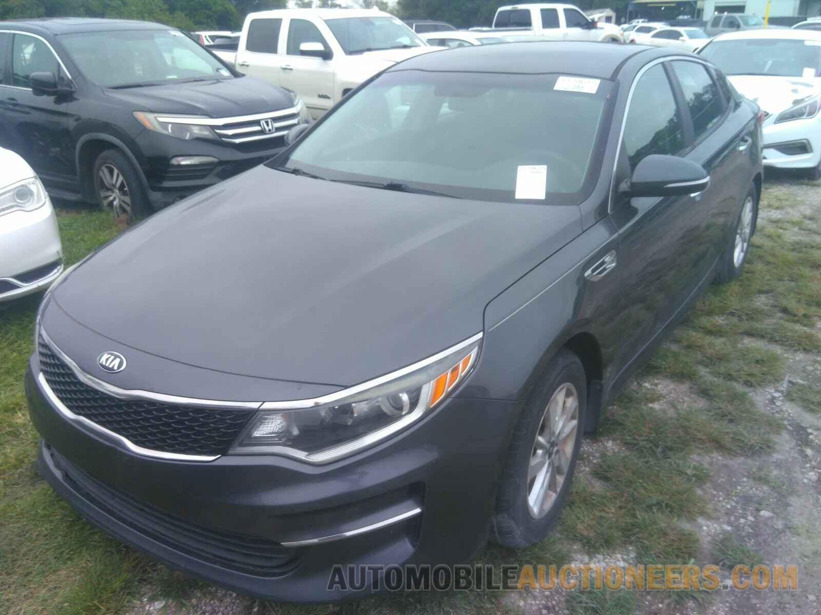 5XXGT4L32HG128768 Kia Optima 2017