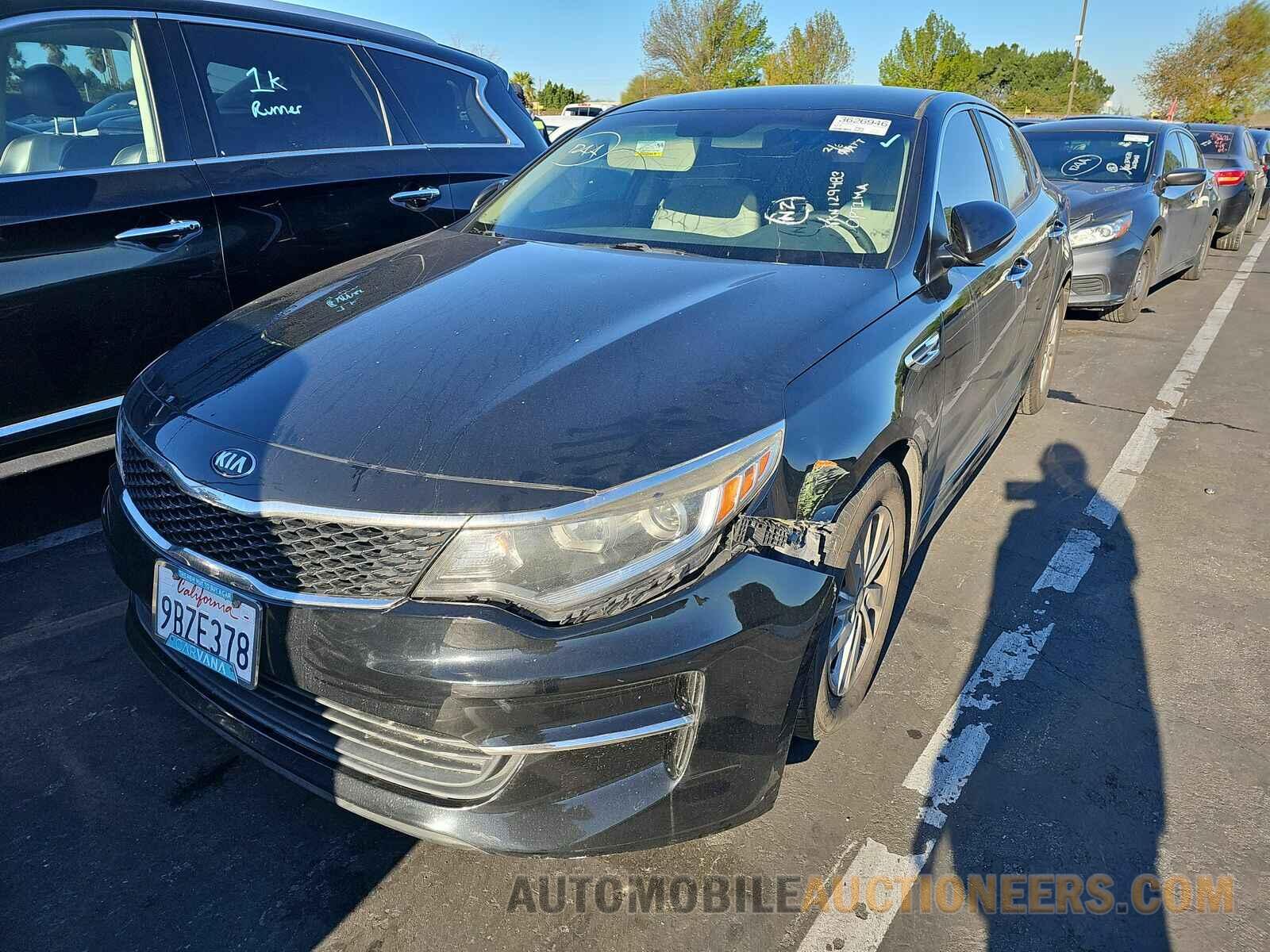 5XXGT4L32HG129483 Kia Optima 2017