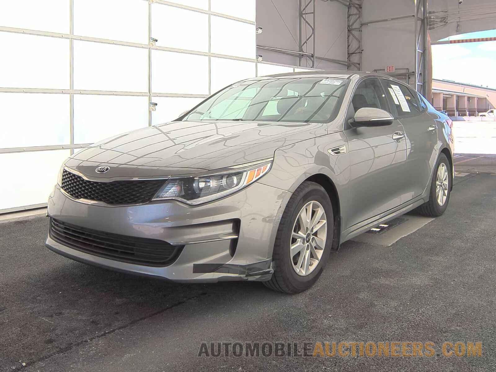 5XXGT4L32HG158840 Kia Optima 2017