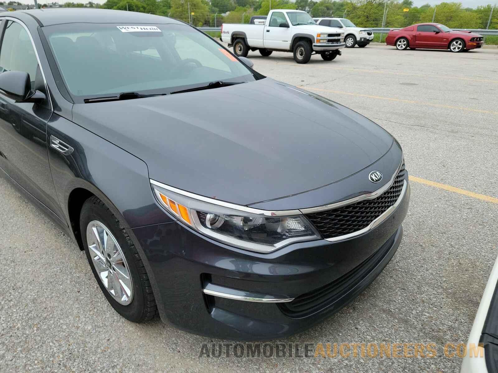 5XXGT4L32HG159552 Kia Optima 2017