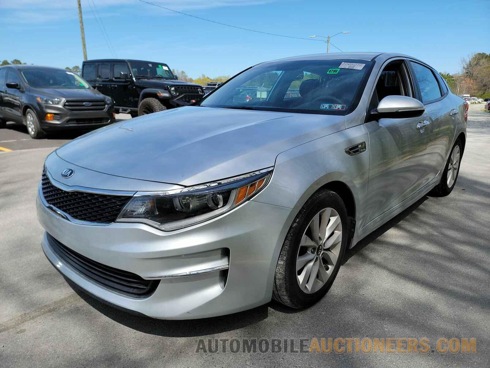 5XXGT4L32HG167778 Kia Optima 2017