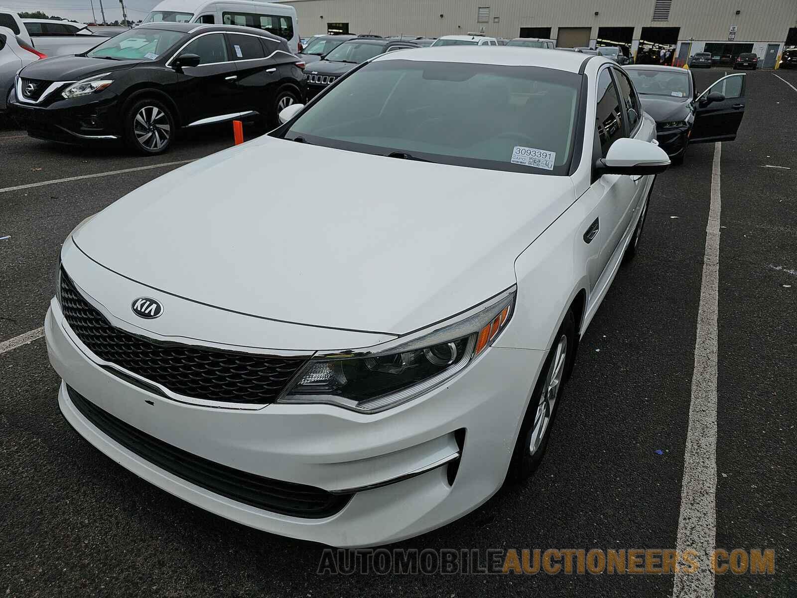 5XXGT4L32HG175332 Kia Optima 2017