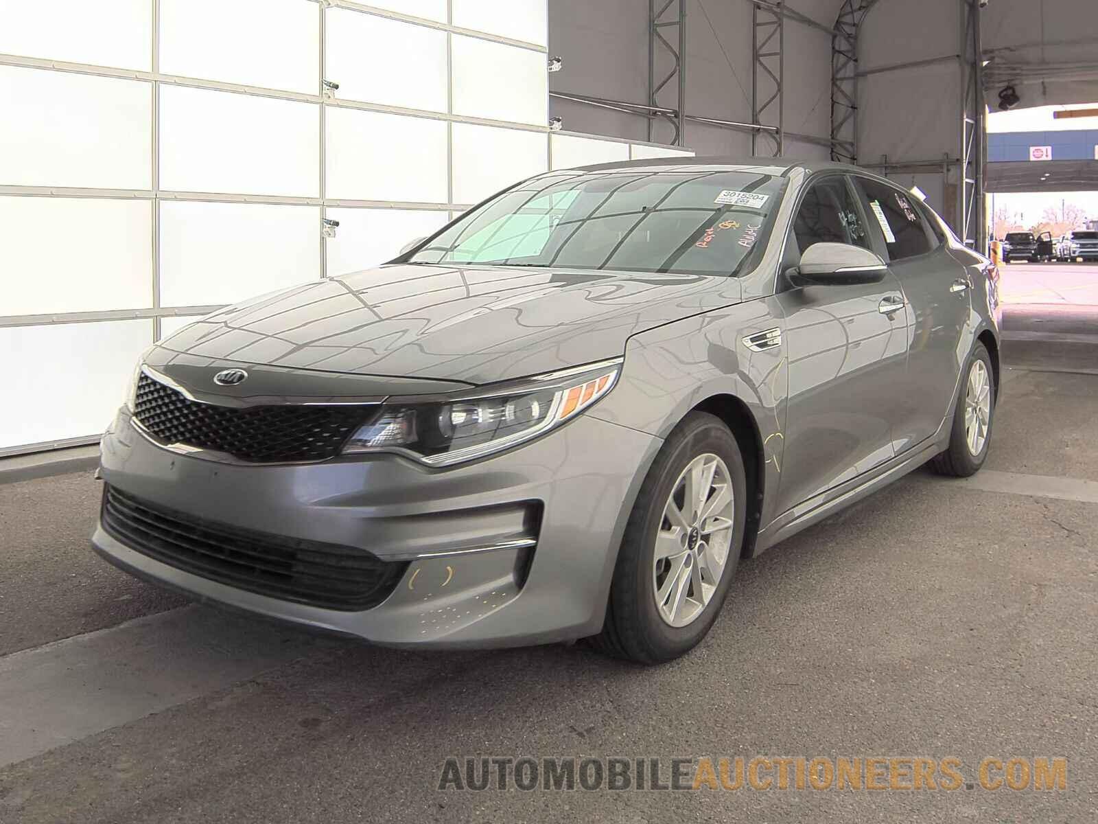 5XXGT4L32JG179211 Kia Optima 2018