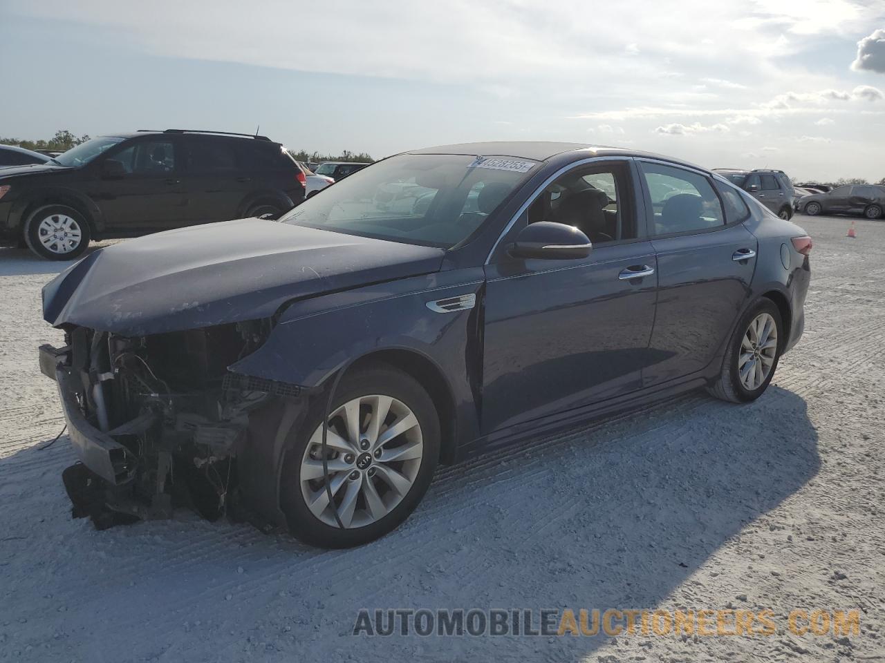 5XXGT4L32JG184280 KIA OPTIMA 2018