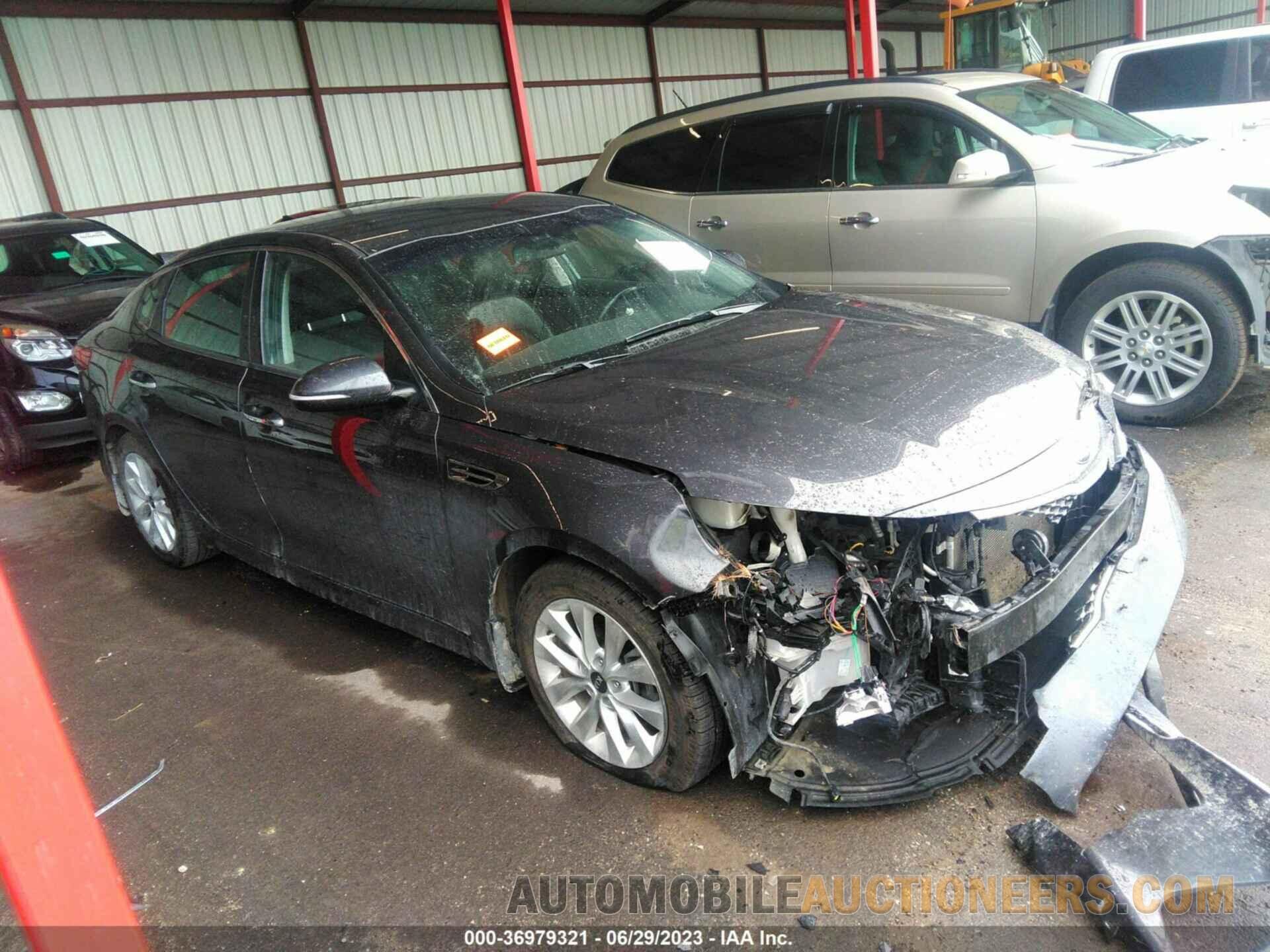 5XXGT4L32JG187583 KIA OPTIMA 2018