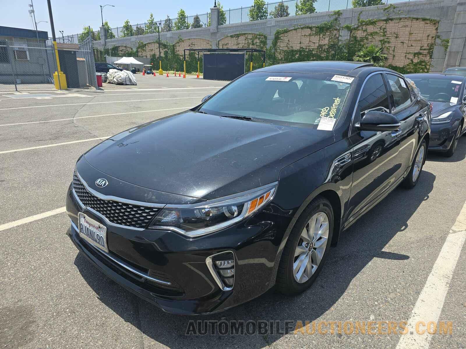 5XXGT4L32JG195327 Kia Optima 2018