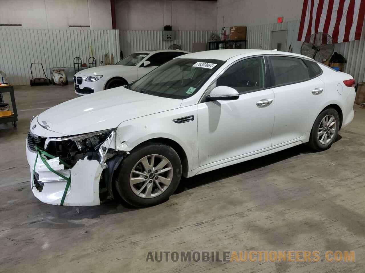 5XXGT4L32JG205225 KIA OPTIMA 2018