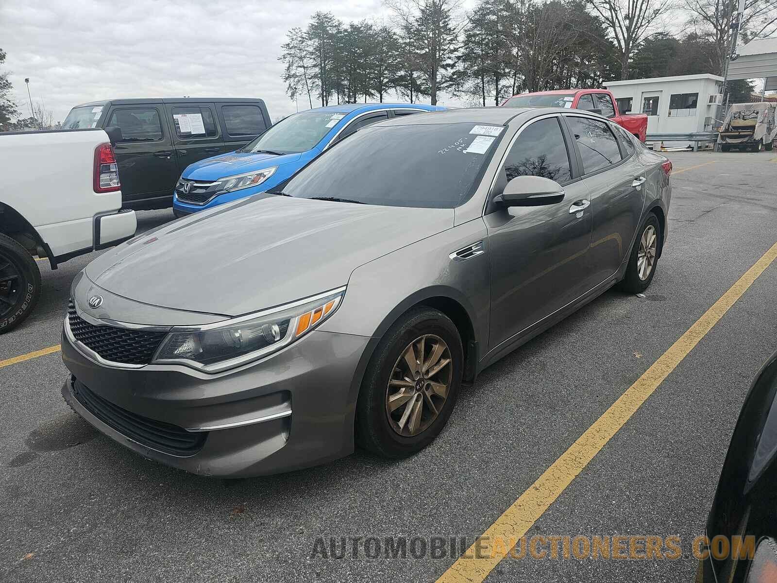 5XXGT4L32JG224051 Kia Optima 2018