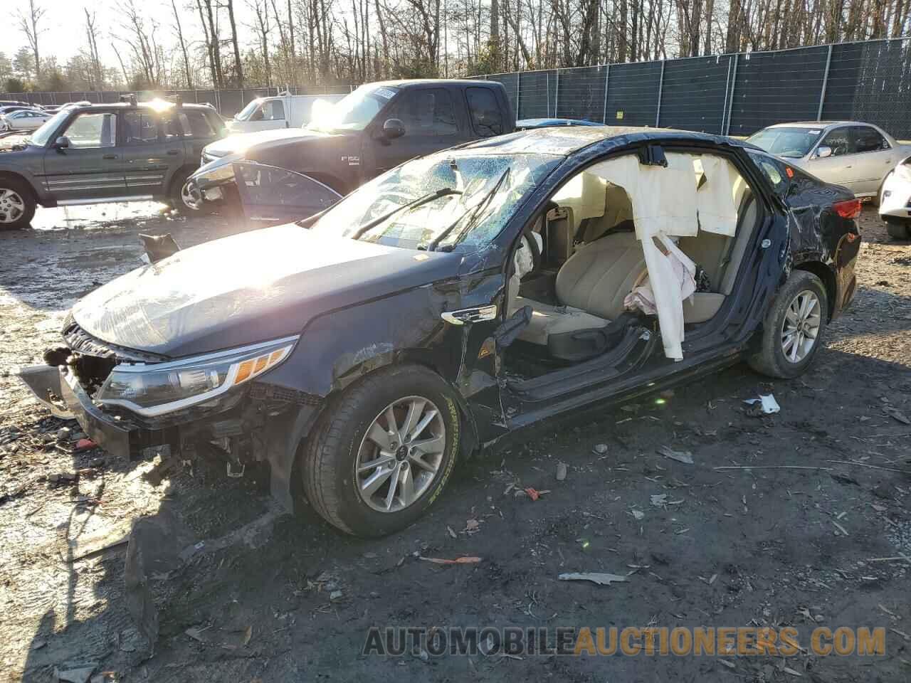 5XXGT4L32JG235065 KIA OPTIMA 2018