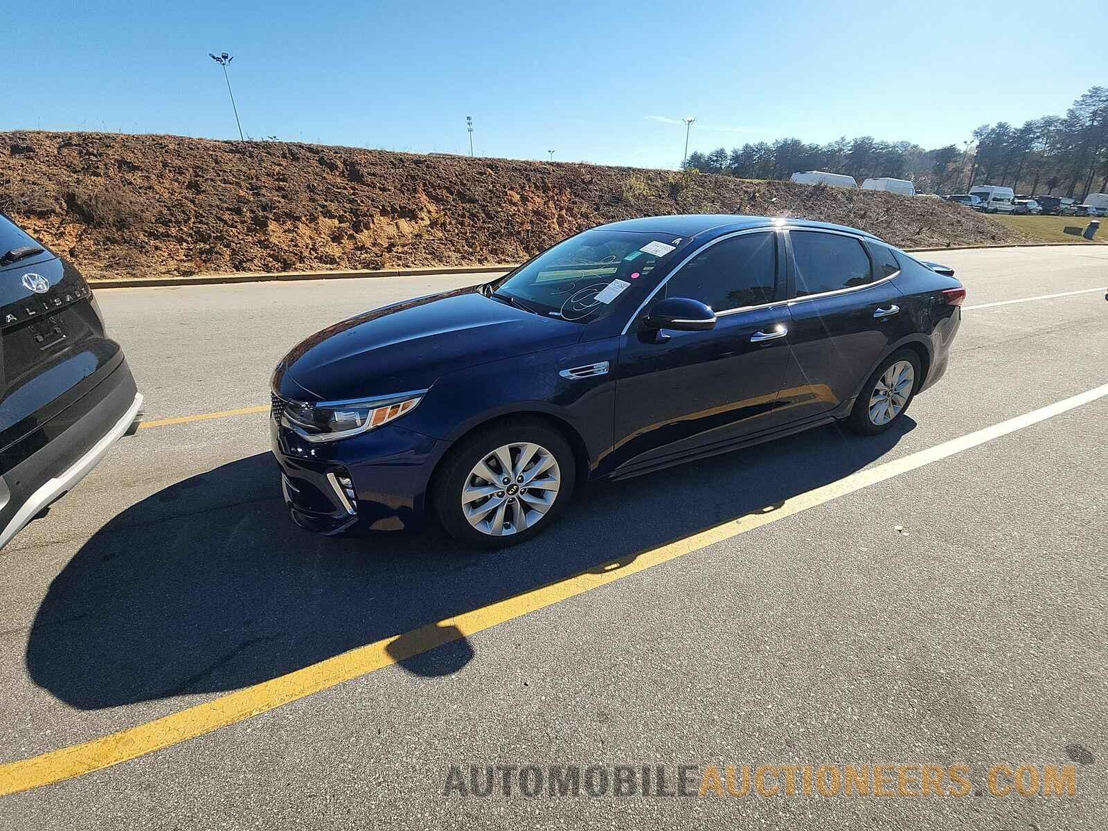 5XXGT4L32JG242985 Kia Optima 2018