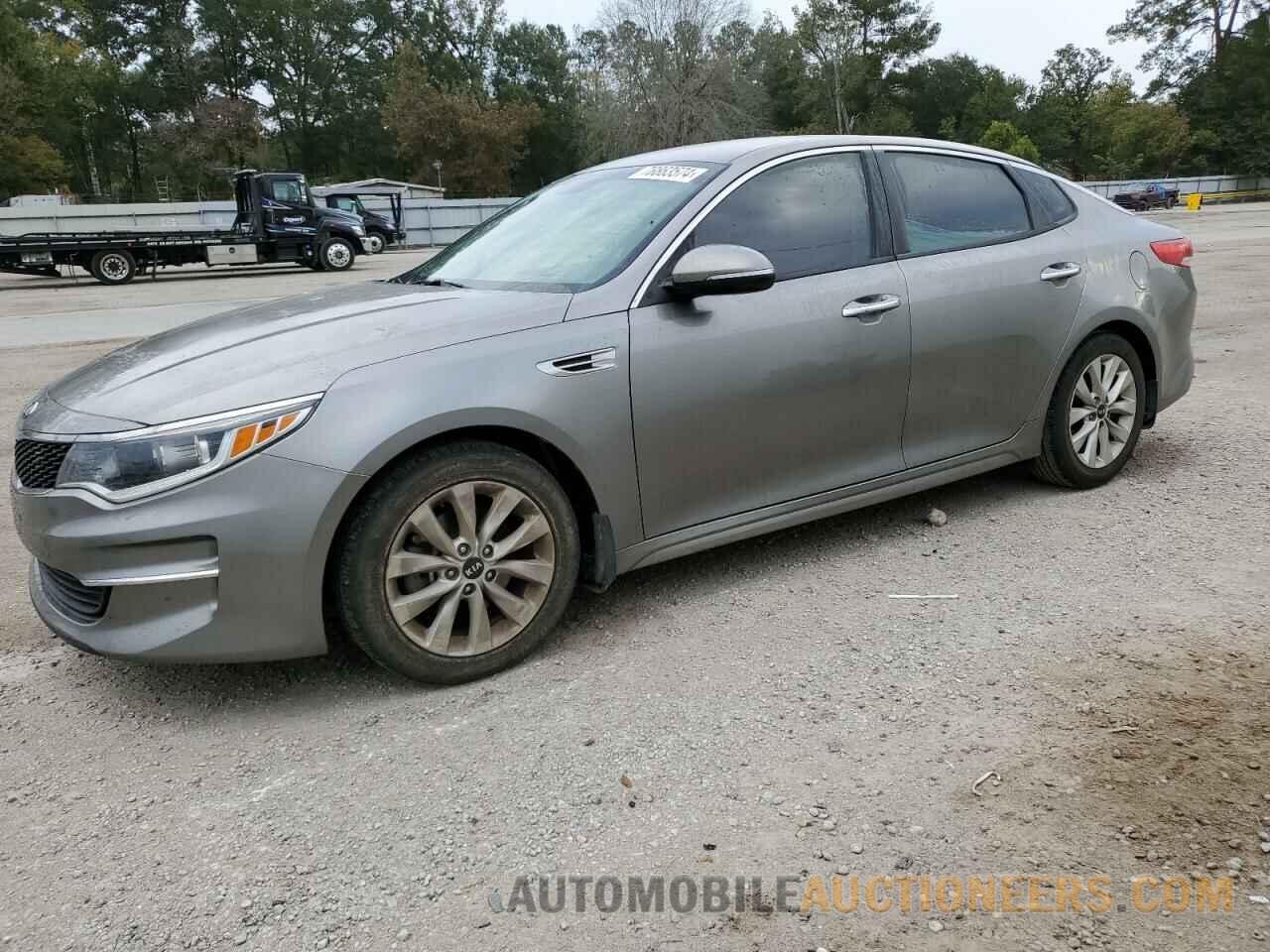 5XXGT4L32JG262508 KIA OPTIMA 2018