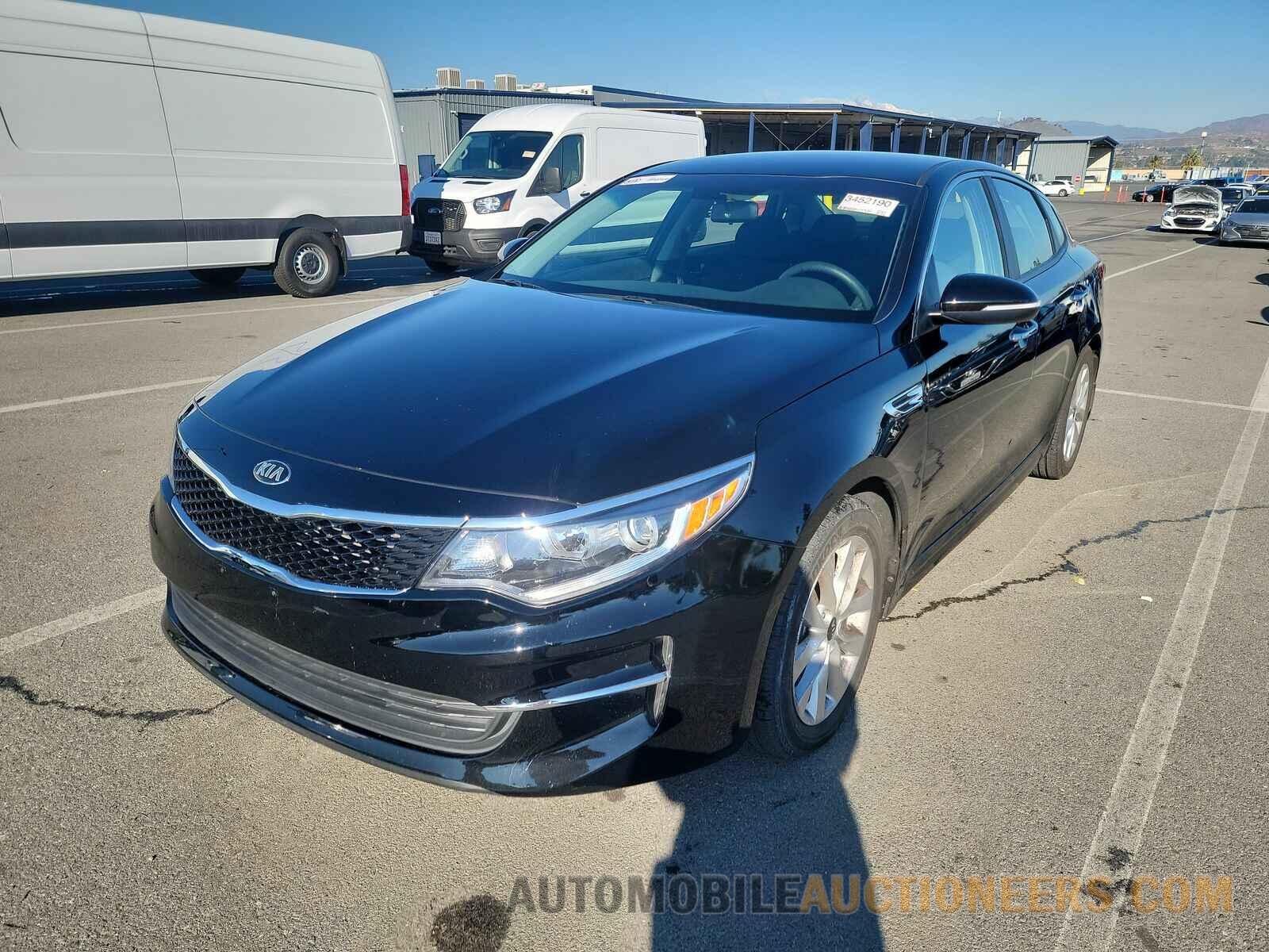 5XXGT4L32JG262587 Kia Optima 2018