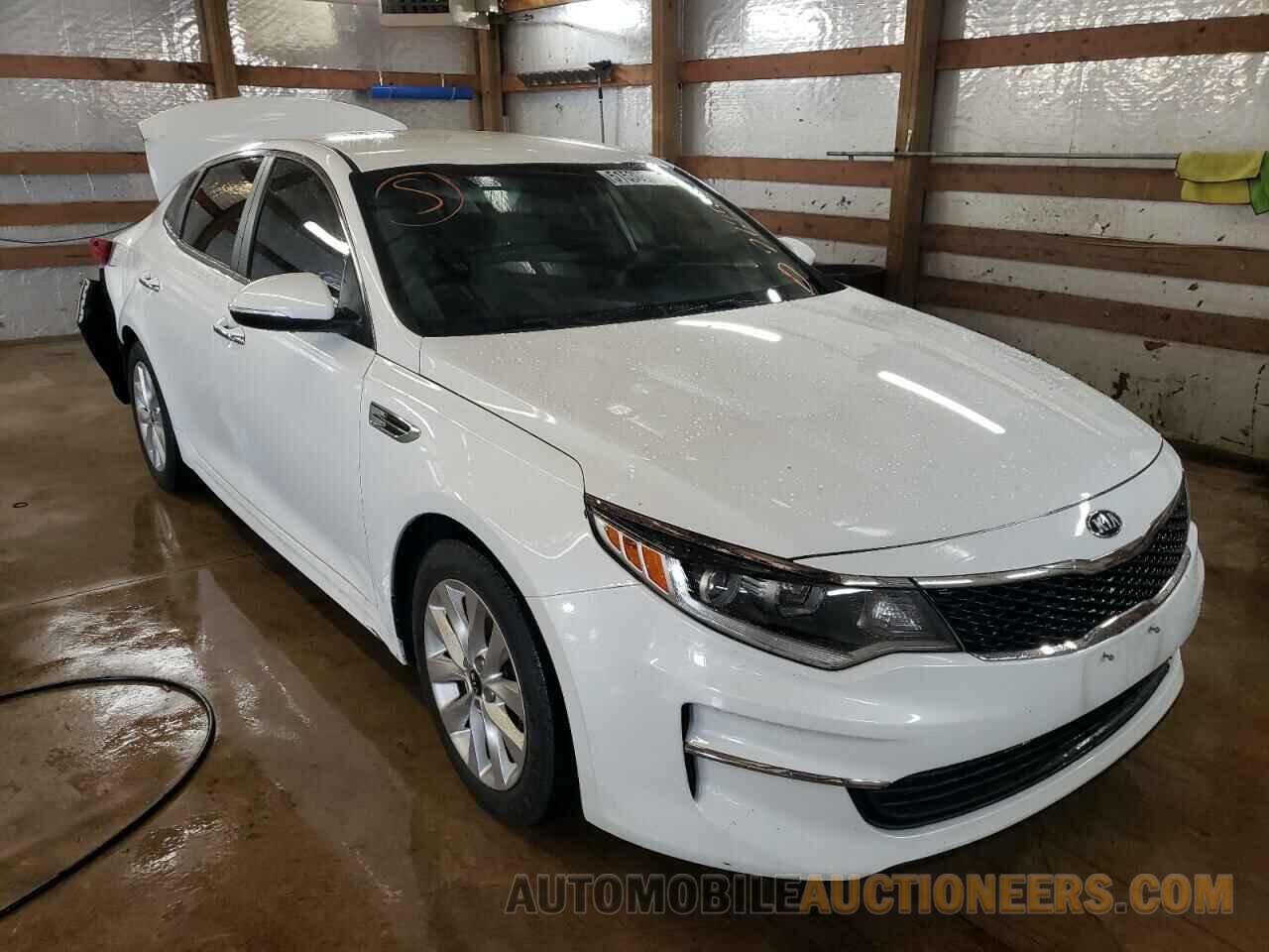 5XXGT4L32JG264596 KIA OPTIMA 2018