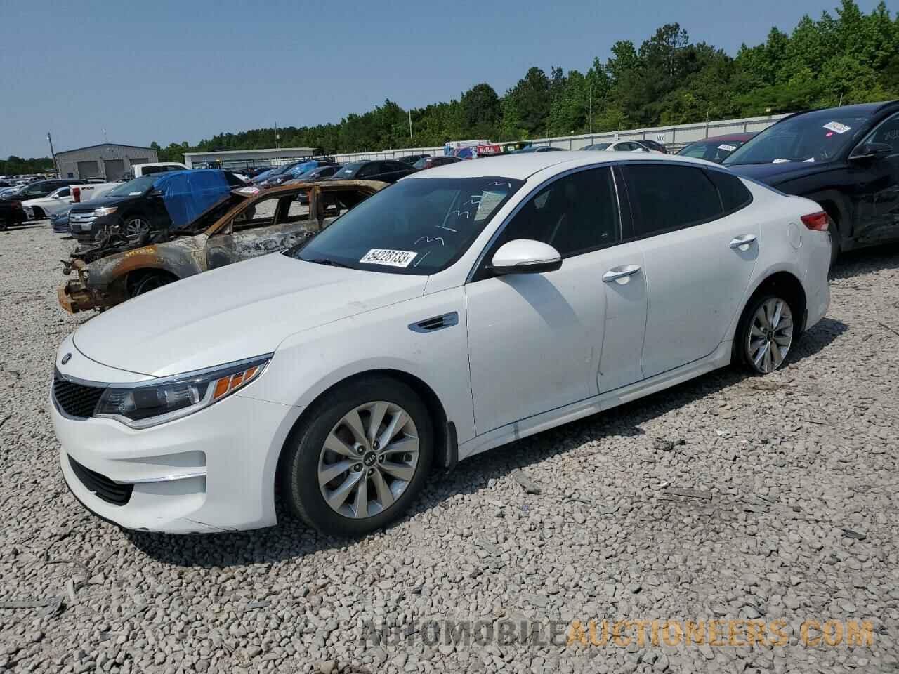 5XXGT4L32JG272701 KIA OPTIMA 2018