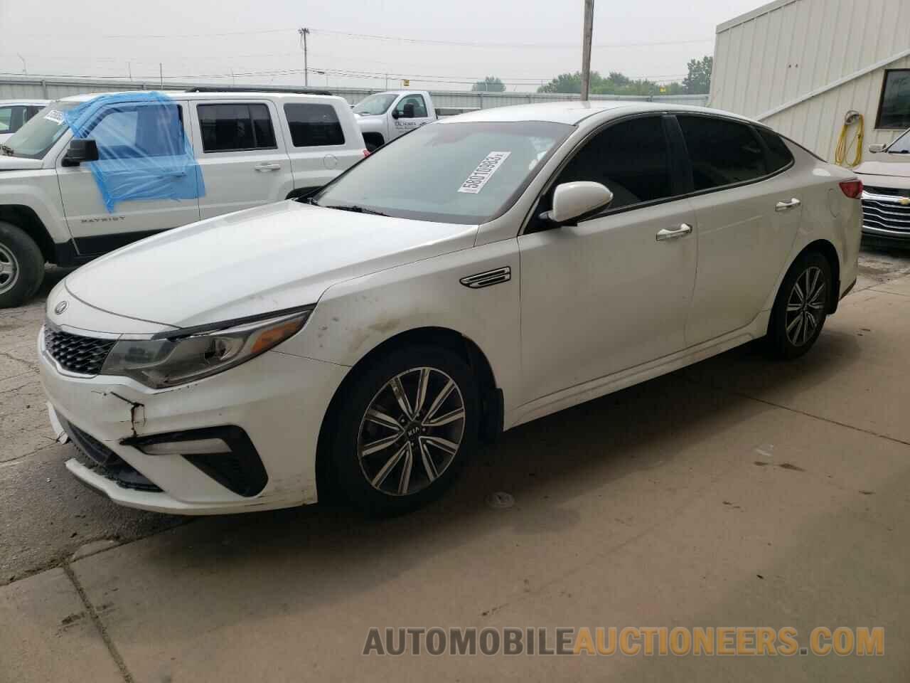 5XXGT4L32KG352923 KIA OPTIMA 2019