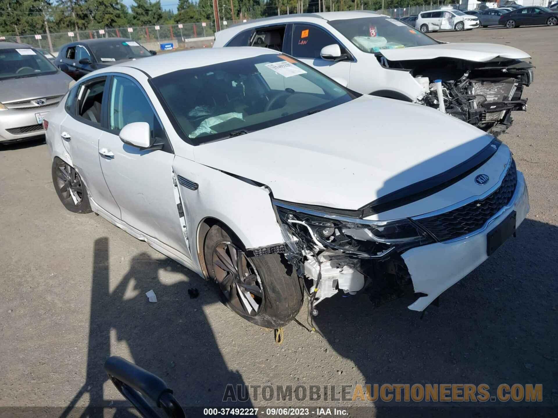 5XXGT4L32LG427704 KIA OPTIMA 2020