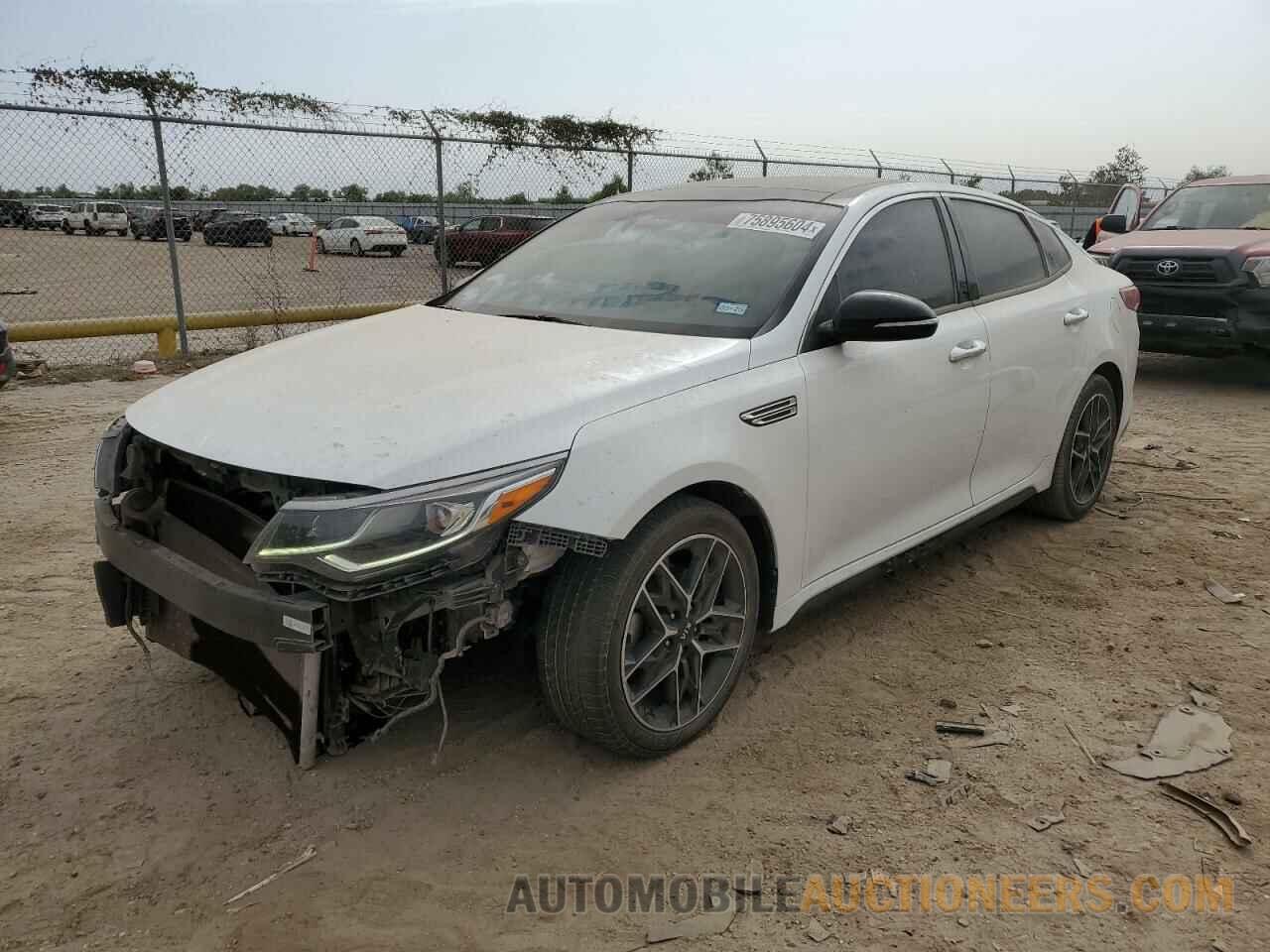 5XXGT4L32LG435964 KIA OPTIMA 2020