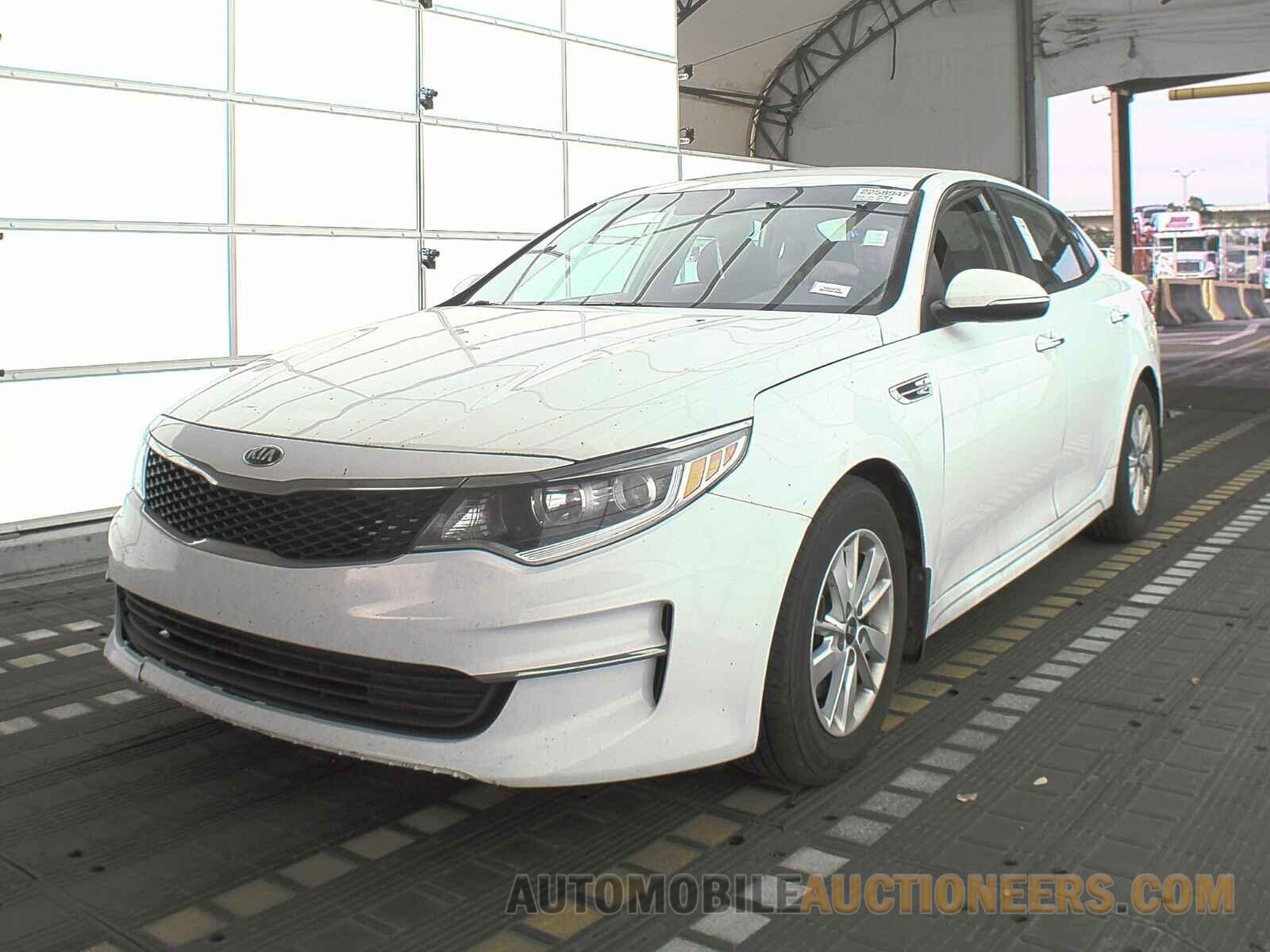 5XXGT4L33GG033666 Kia Optima 2016