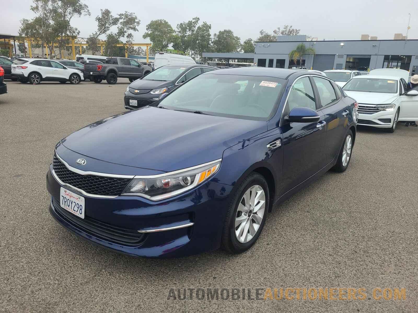 5XXGT4L33GG036468 Kia Optima 2016