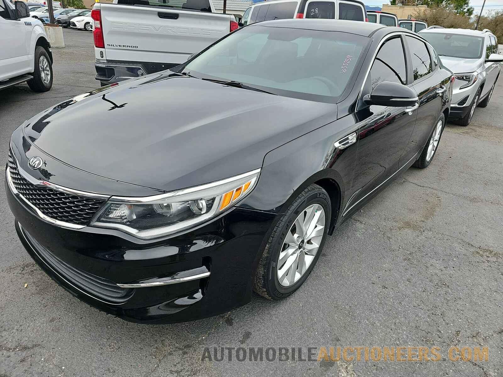 5XXGT4L33GG065596 Kia Optima 2016