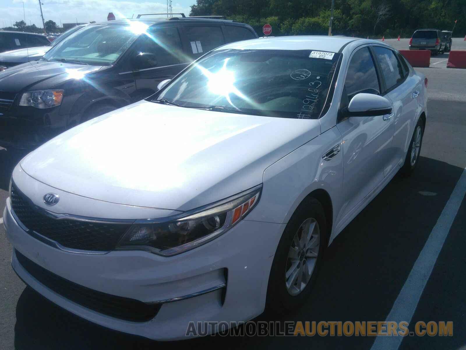 5XXGT4L33HG129623 Kia Optima 2017