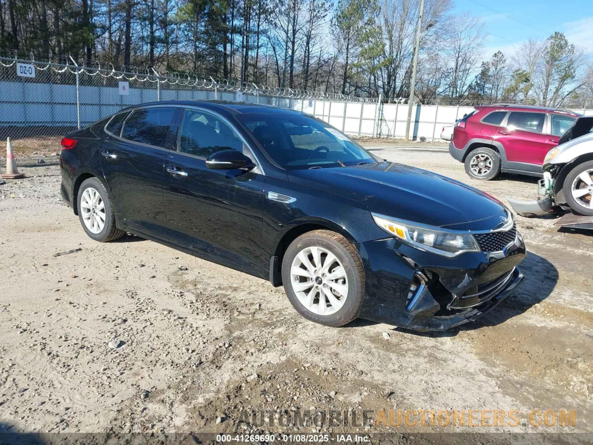 5XXGT4L33JG186703 KIA OPTIMA 2018