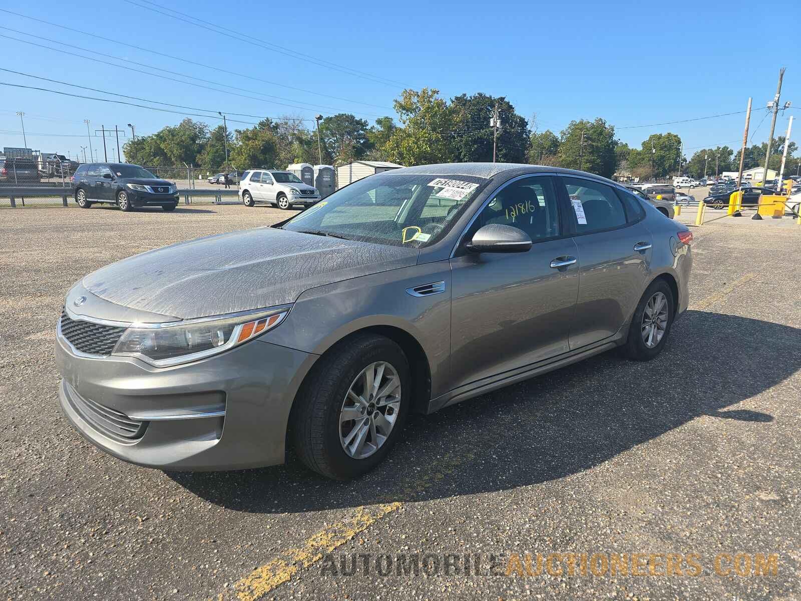 5XXGT4L33JG206660 Kia Optima 2018