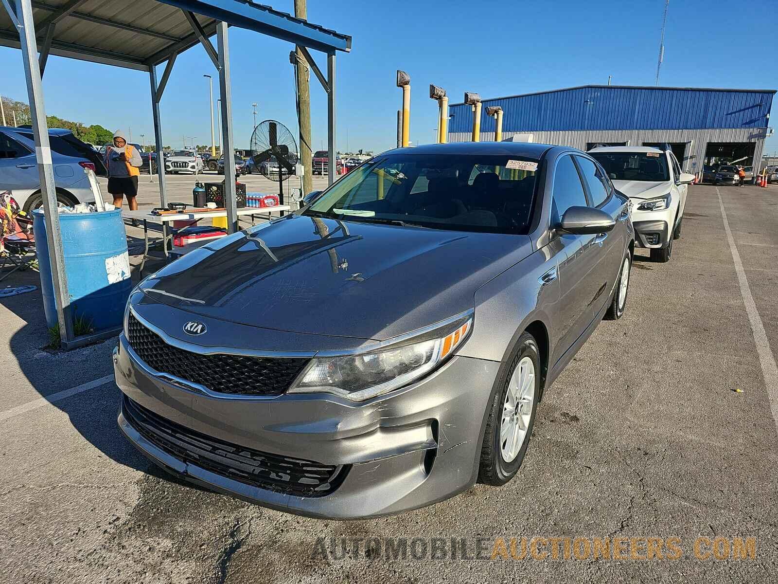 5XXGT4L33JG209123 Kia Optima 2018