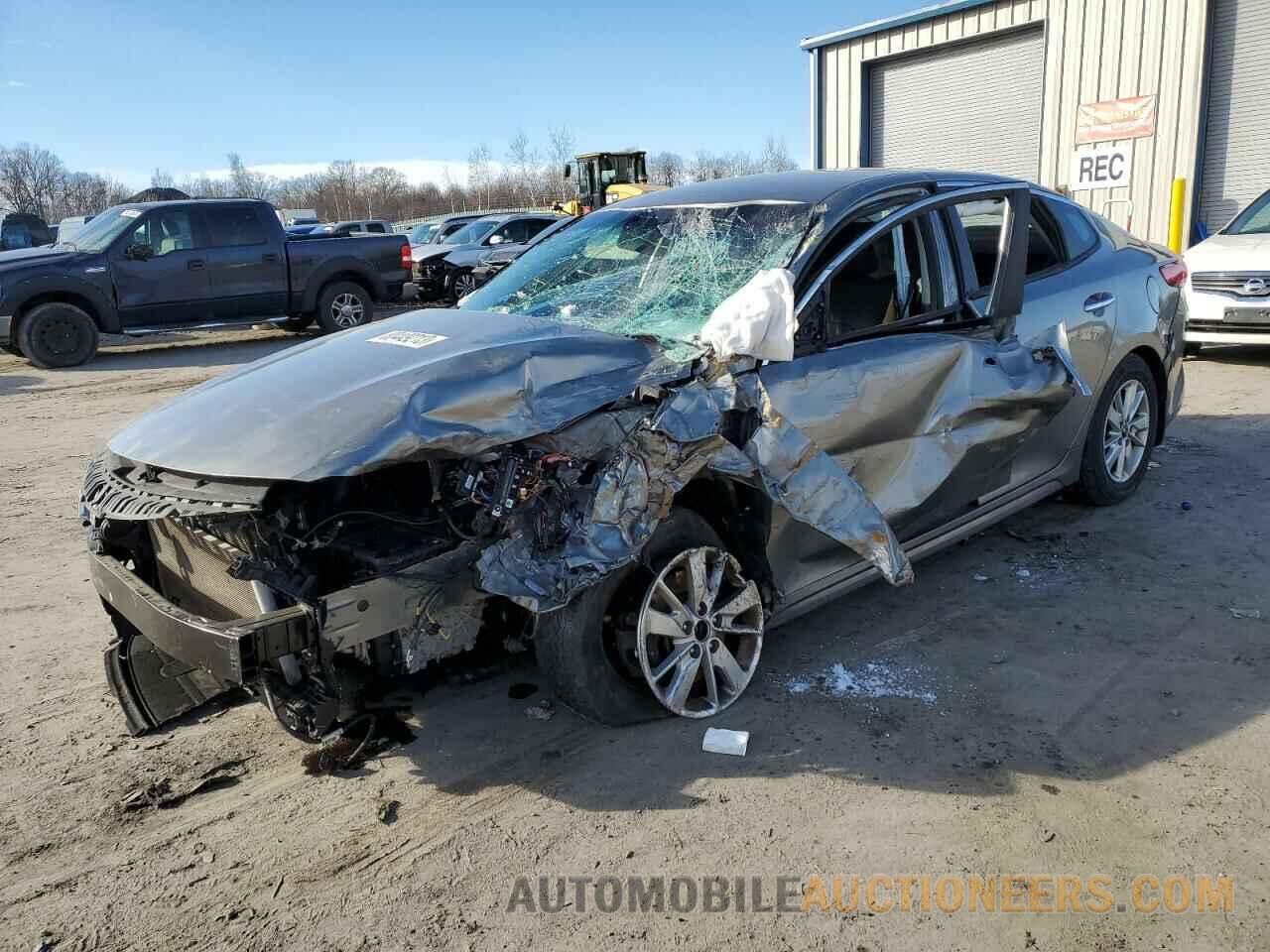 5XXGT4L33JG218372 KIA OPTIMA 2018