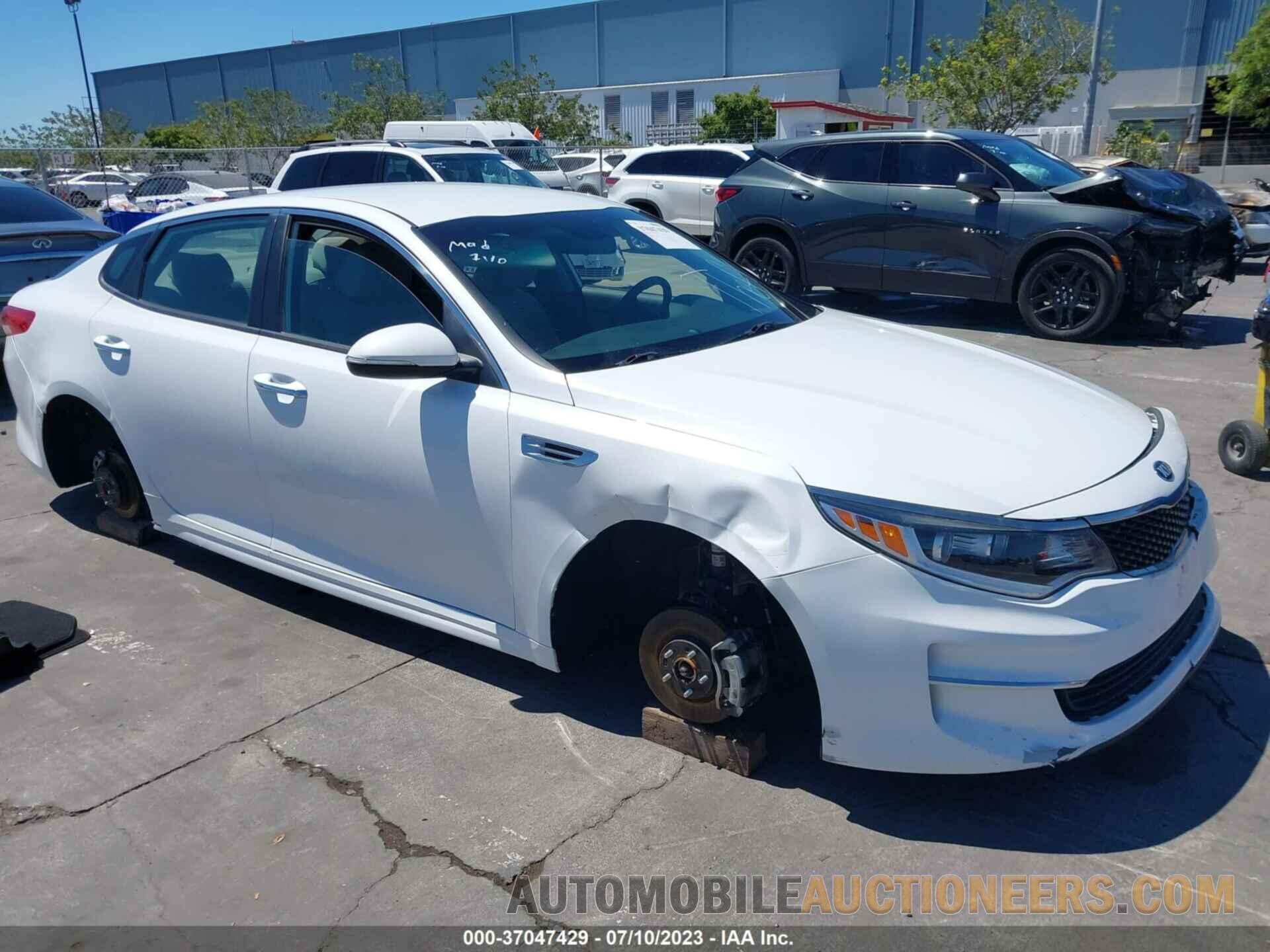 5XXGT4L33JG224852 KIA OPTIMA 2018