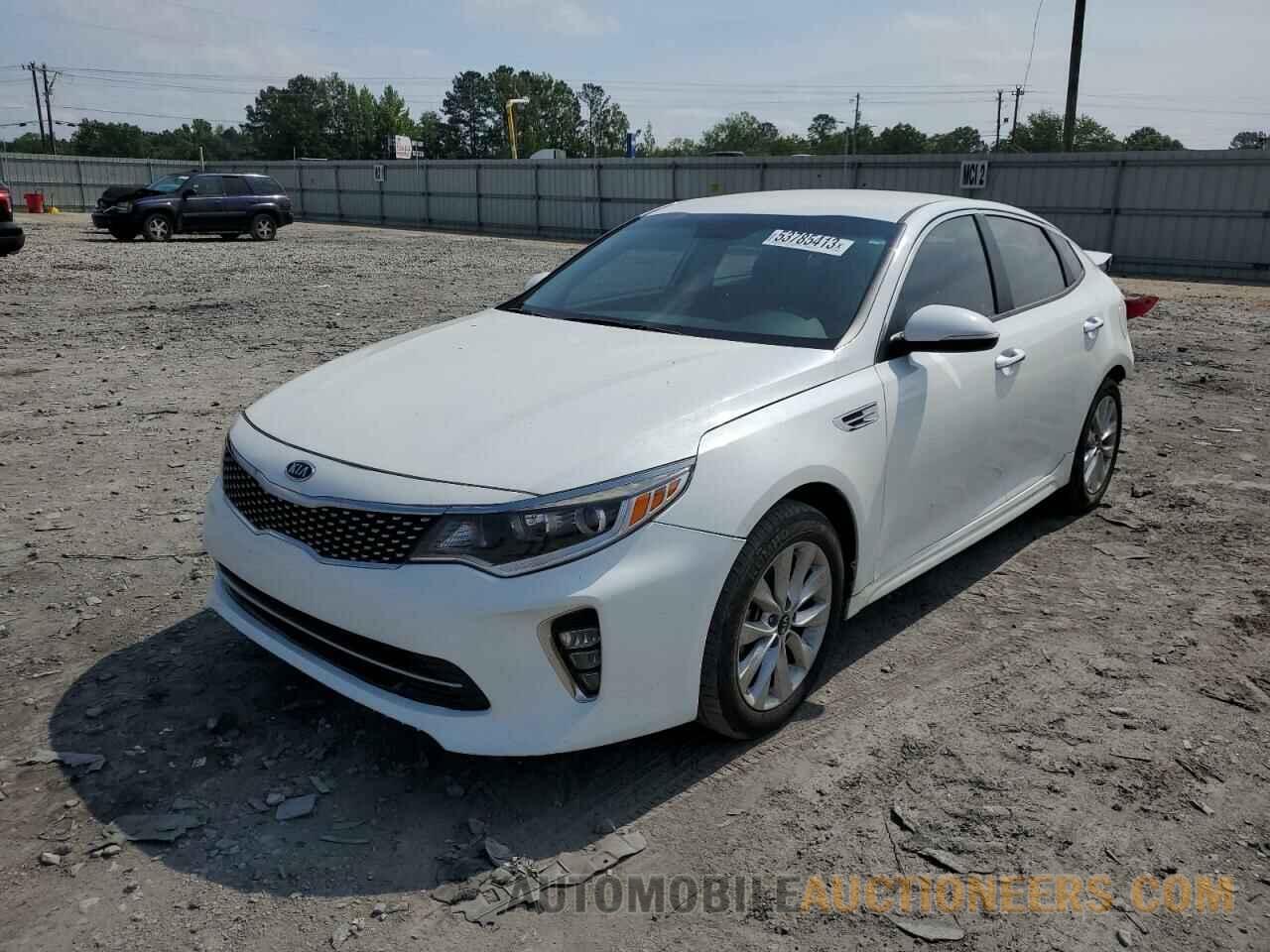 5XXGT4L33JG225760 KIA OPTIMA 2018