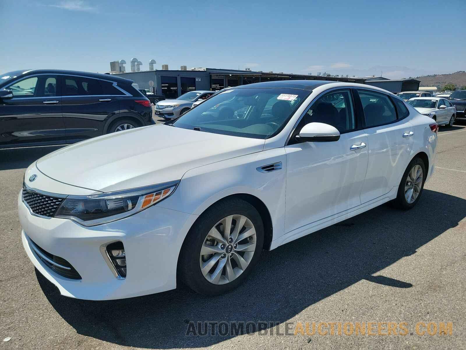 5XXGT4L33JG245927 Kia Optima 2018